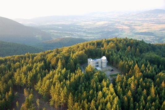 obserwatorium astronomiczne na szczycie lubomira